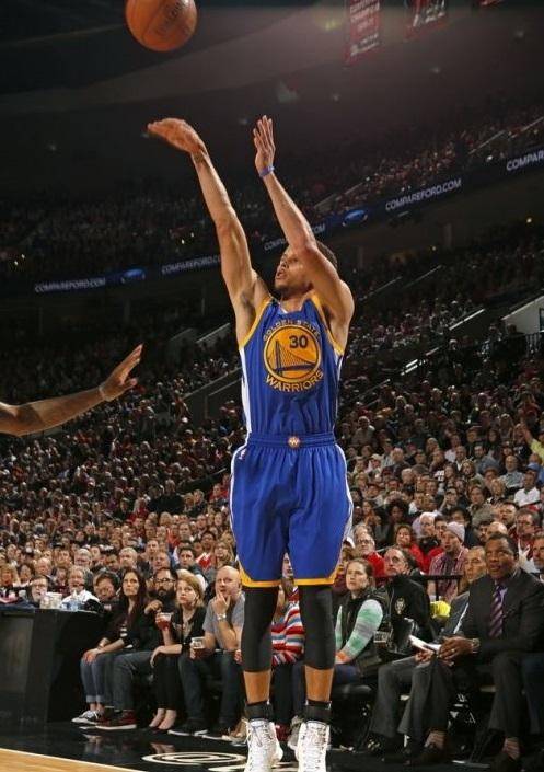 又翻车！埃因霍温官宣费尔曼留队，此前罗马诺HWG加盟费内巴切（大反转：埃因霍温官宣费尔曼留队，罗马诺HWG费内巴切告吹）