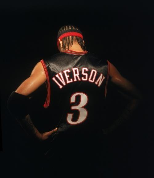 约基奇最后时刻被四人包夹分球底角，沃特森接球大空位绝杀三分打铁（关键时刻约基奇遭四人夹击分球底角，沃特森空位绝杀三分不中）