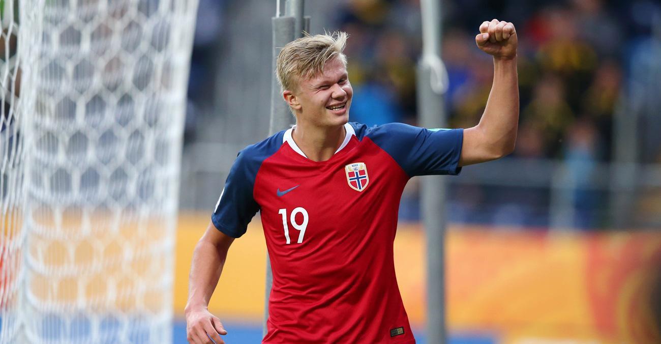 曼联主场4比1大胜狼队，B费梅开二度，姆贝莫、芒特破门，终结对手不胜纪录，升至第六。（曼联主场4-1横扫狼队：B费双响，姆贝莫、芒特建功，终结对手不胜纪录，升至第六位）