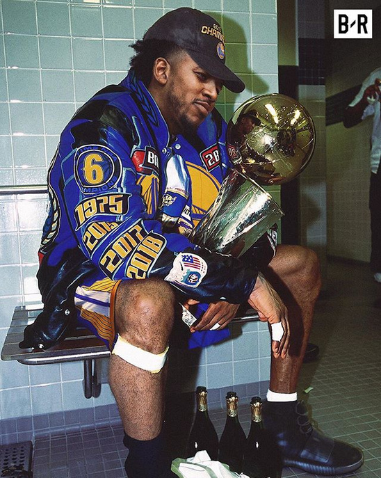 足球英超裁判再陷争议，赛后官方急发声明（英超裁判再惹争议，赛后官方火速回应）