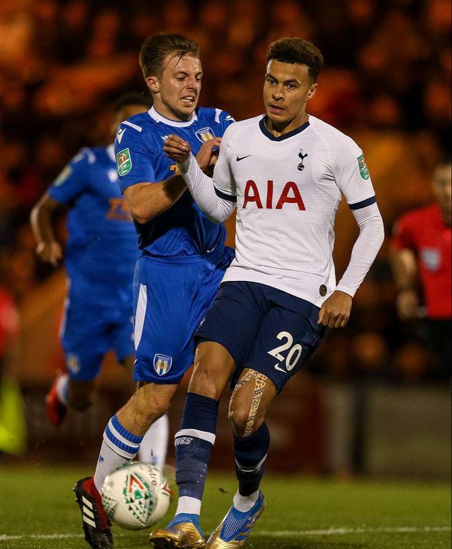 意媒：39岁拉莫斯被推荐给米兰，管理层和阿莱格里将进行评估（意媒：米兰获荐39岁拉莫斯，俱乐部高层与阿莱格里将评估）