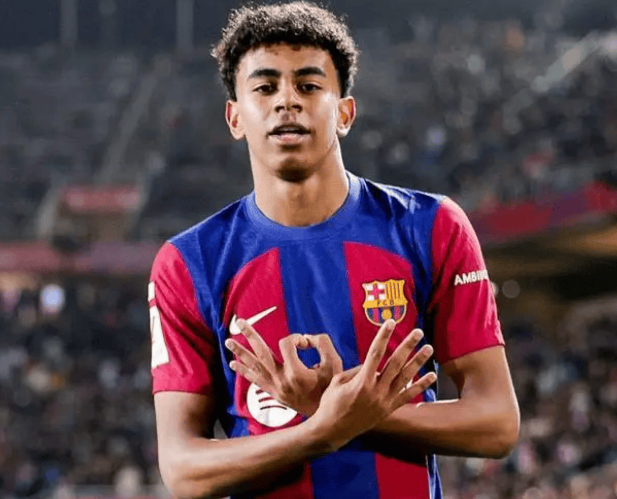 全北现代2-1光州捧杯，大田韩亚、浦项铁人、江原获亚冠资格（全北现代2-1击败光州加冕，大田韩亚、浦项铁人、江原锁定亚冠名额）