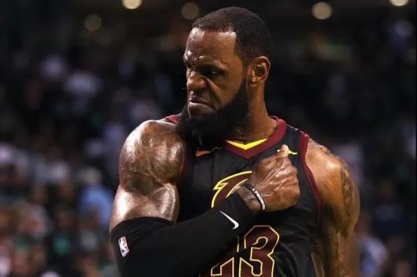 莫兰特和克莱赛后互喷险些爆发冲突，被队友和教练组及时拉开（赛后莫兰特与克莱激烈对喷险酿冲突，队友与教练组迅速拉架）