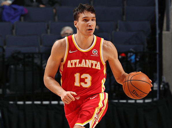 阿隆索上任首秀盼开门红 数据：皇马大胜无悬念（阿隆索执教处子战力争开门红 数据称皇马大胜几成定局）