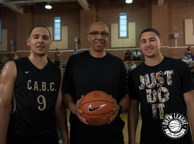 都体：尤文为随队远征挪威的约400名球迷发放30欧电子商城券（都体：尤文向随队远征挪威的约400名球迷派发30欧元电商代金券）