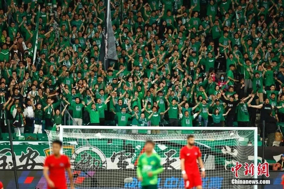 东契奇半场罚球表现抢眼（东契奇上半场罚球表现亮眼）